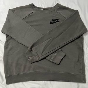 Women’s Nike Sweatshirt